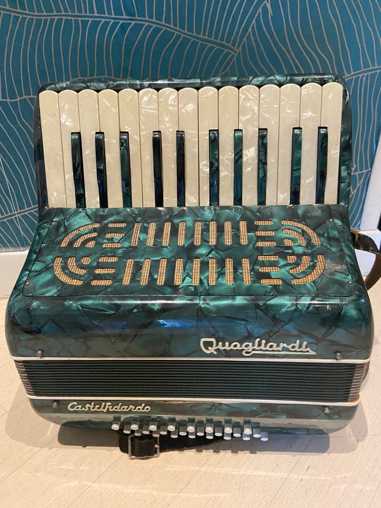 Quagliardi accordion cheap