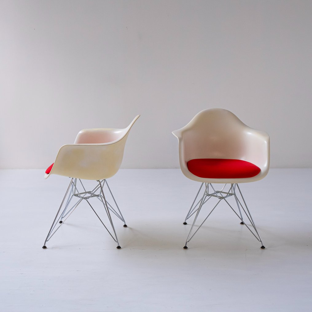 Vitra Charles & Ray Eames Chair (2) Dar Plastic, Steel Catawiki