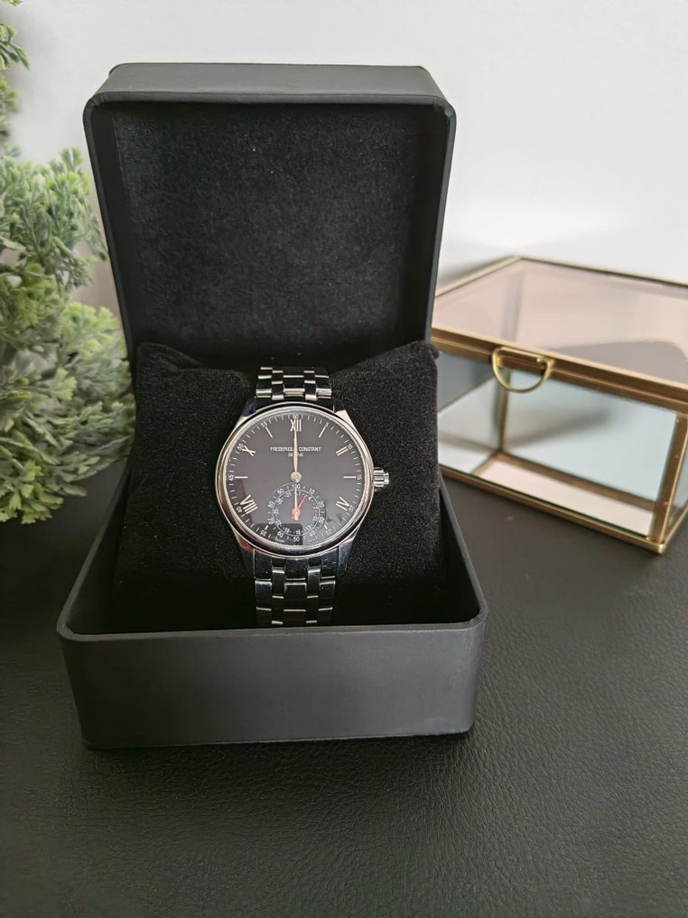 Frederique constant horological smartwatch price clearance
