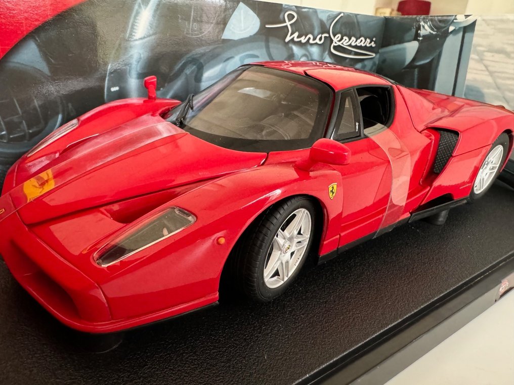 Enzo ferrari 2002 hot outlet wheels