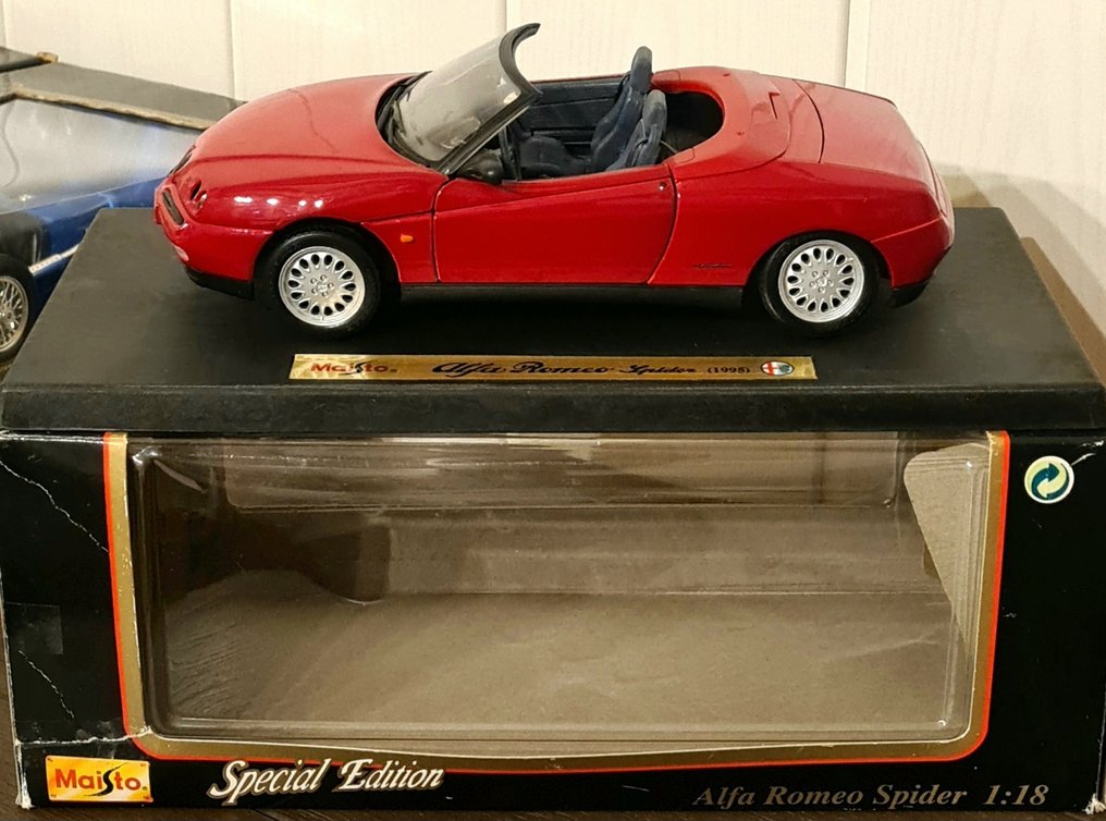 Maisto alfa romeo spider 2025 1995