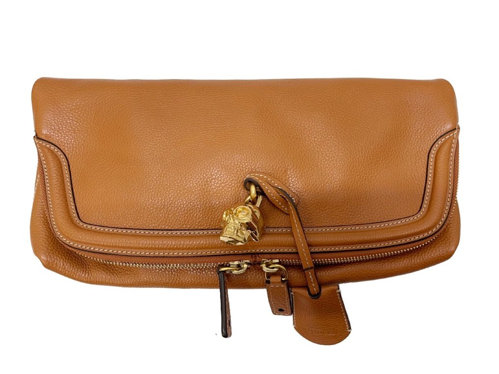 Pochette mcqueen hotsell