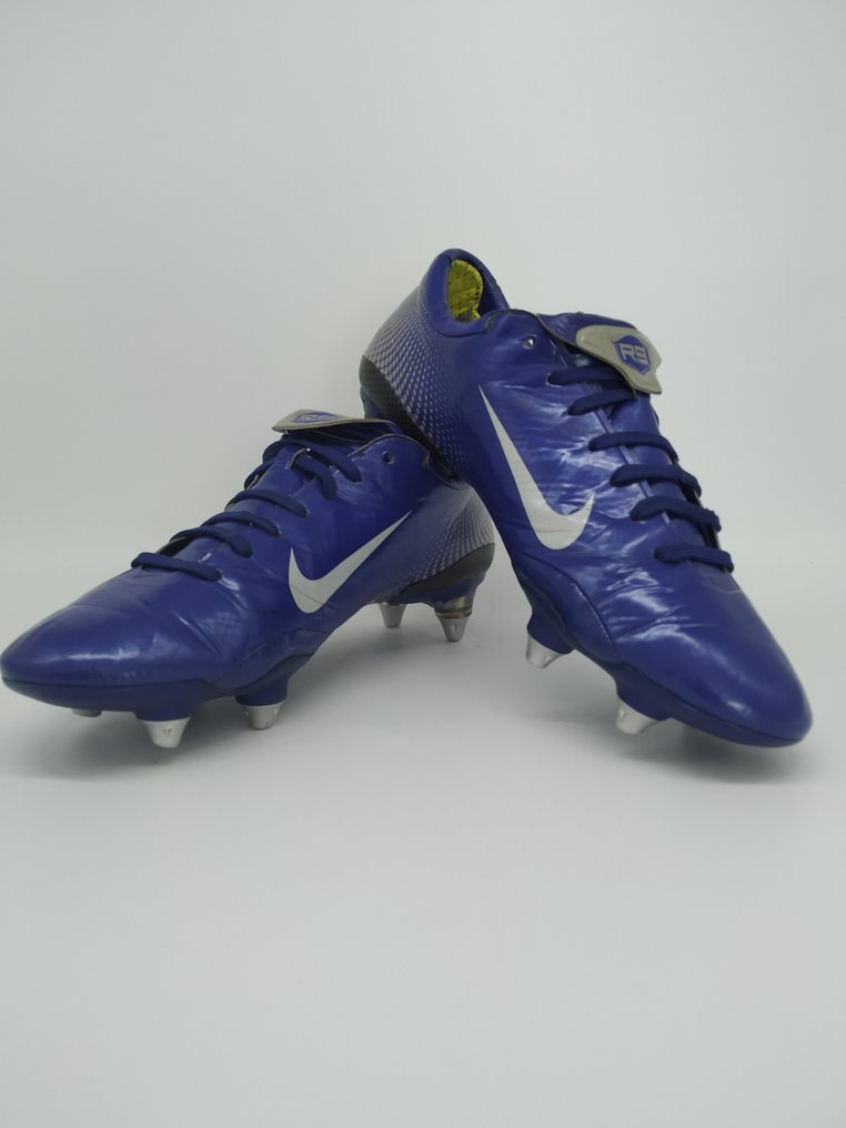 Nike mercurial deals ronaldo nazario