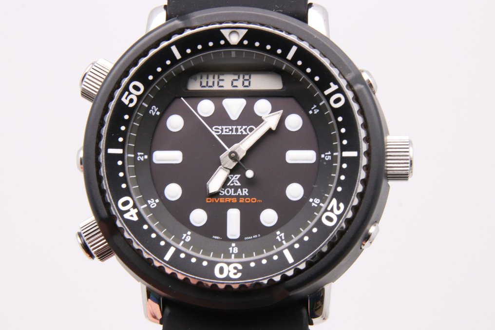 Seiko prospex store solar hybrid snj025p1